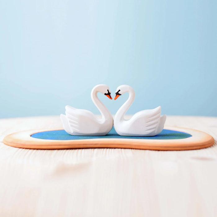 Bumbu Wooden Heart Lake and Swan Set