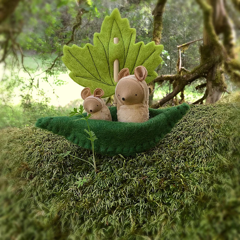 Fairyshadow Felt Toy Boat with Leaf Sail with Mama and Baby Tan Mouse
