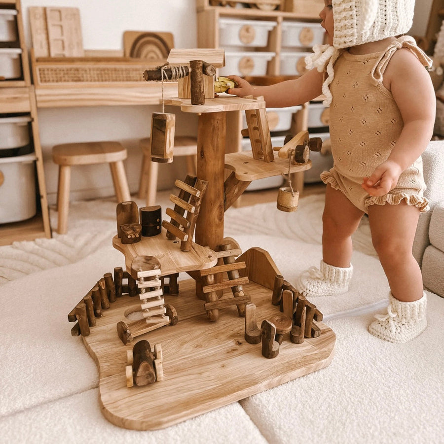 Q Toys Adventure Tree House, multi level natural branch treehouse with ladders, swing and wooden car