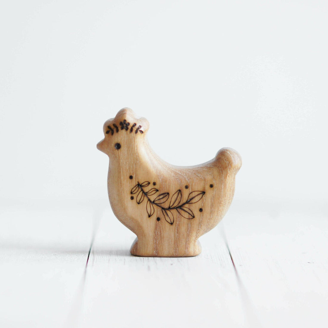 Wooden Hen, Standing