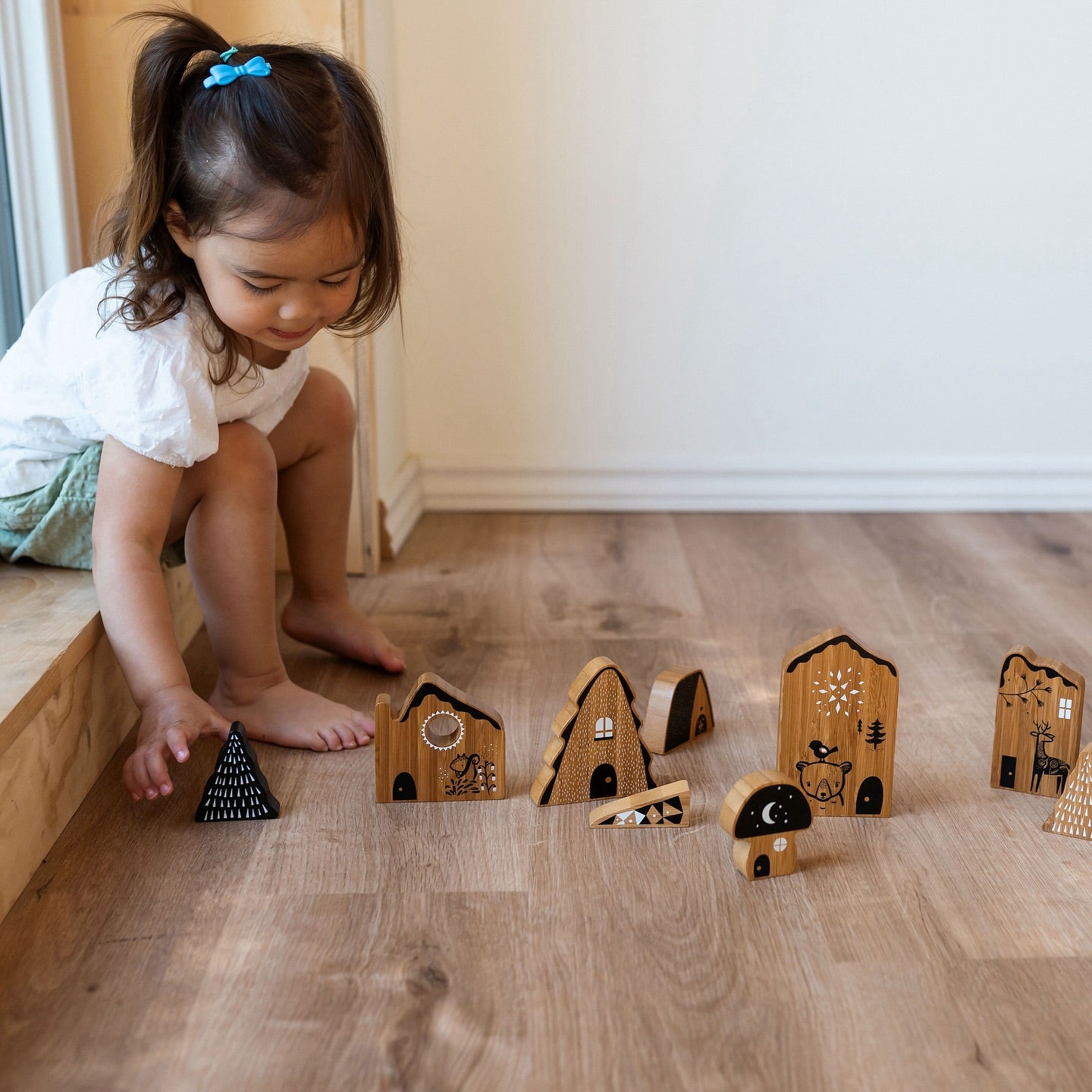 Wee Gallery: Sensory Toys for Newborn Visual Development – My Toy Wagon