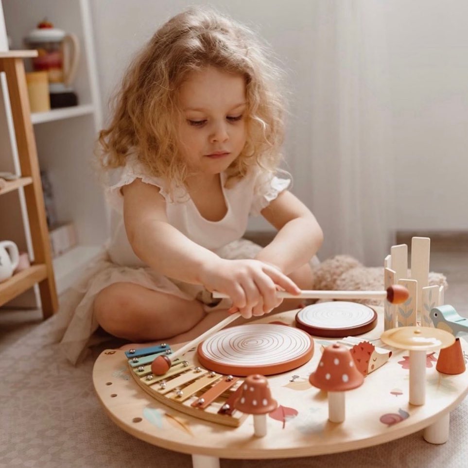 Tender Leaf Musical Table