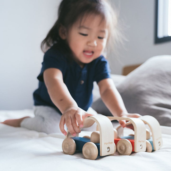 Plan Toys Vroom Car