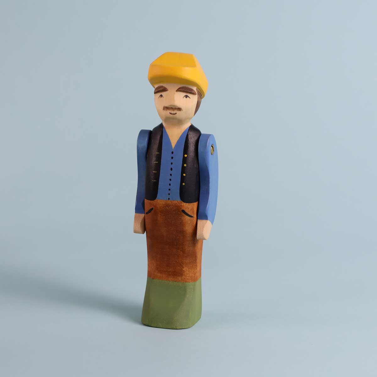 Atelier des Peupliers Wooden Farmer, Male