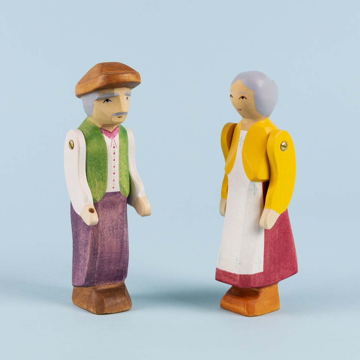 Atelier des Peupliers Wooden Farmer Grandma