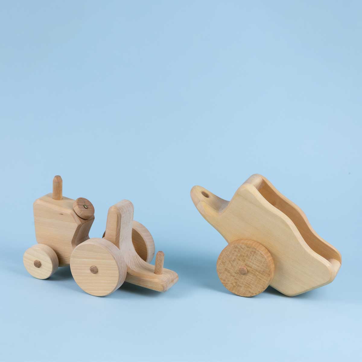 Atelier des Peupliers Wooden Tractor with Trailer, Medium