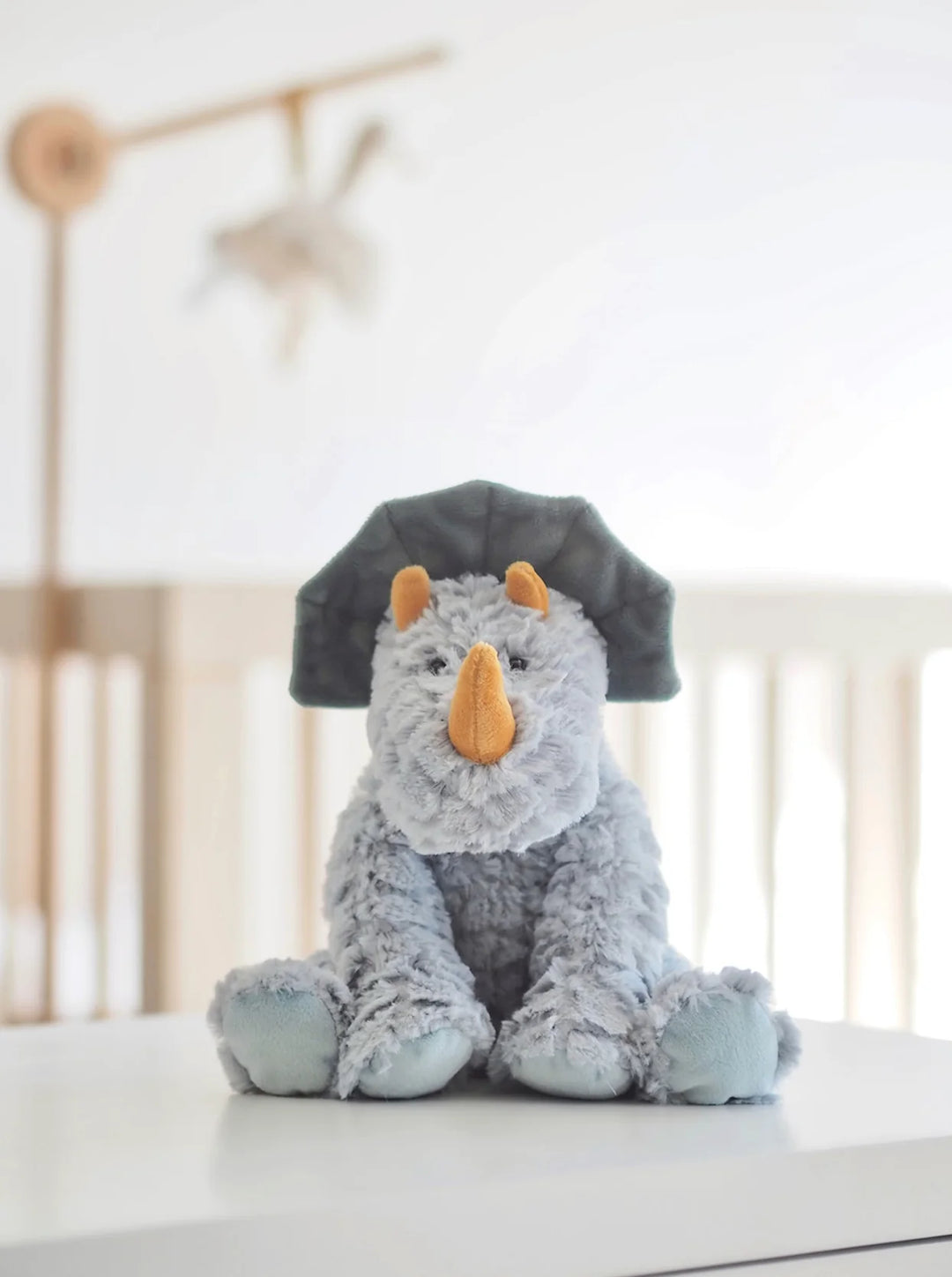 BashfulDino_1080x.webp?v=