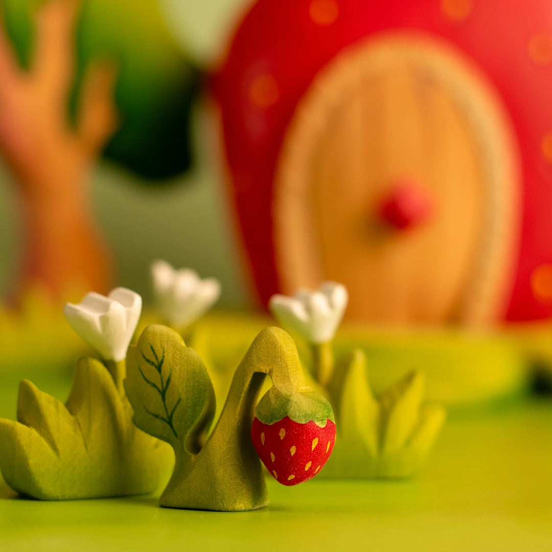 Bumbu Strawberry Plant