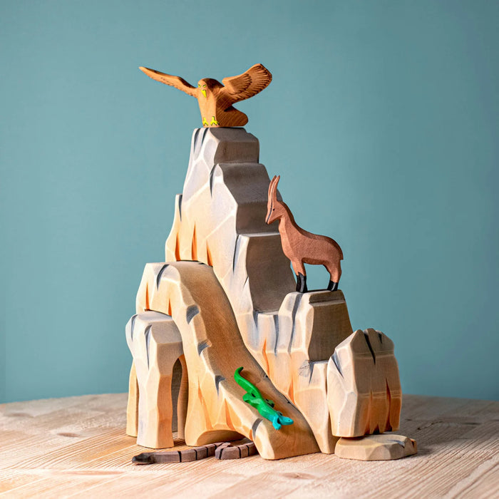 Bumbu Mountain Cliff, Eagle, Mountain Goat, Snake and Lizard Set