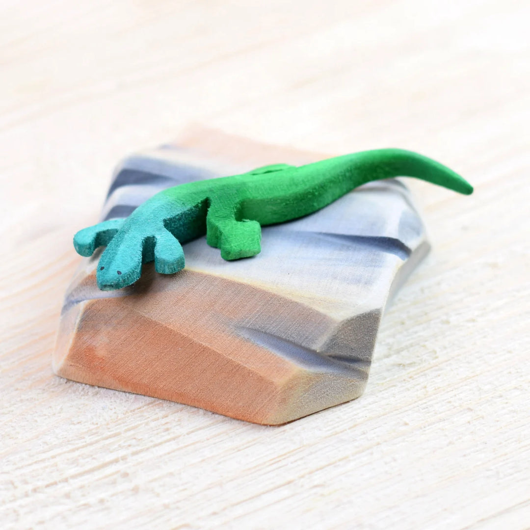 Bumbu Mountain Cliff, Eagle, Mountain Goat, Snake and Lizard Set