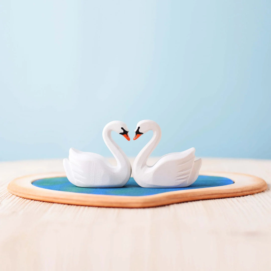 Bumbu Wooden Heart Lake and Swan Set