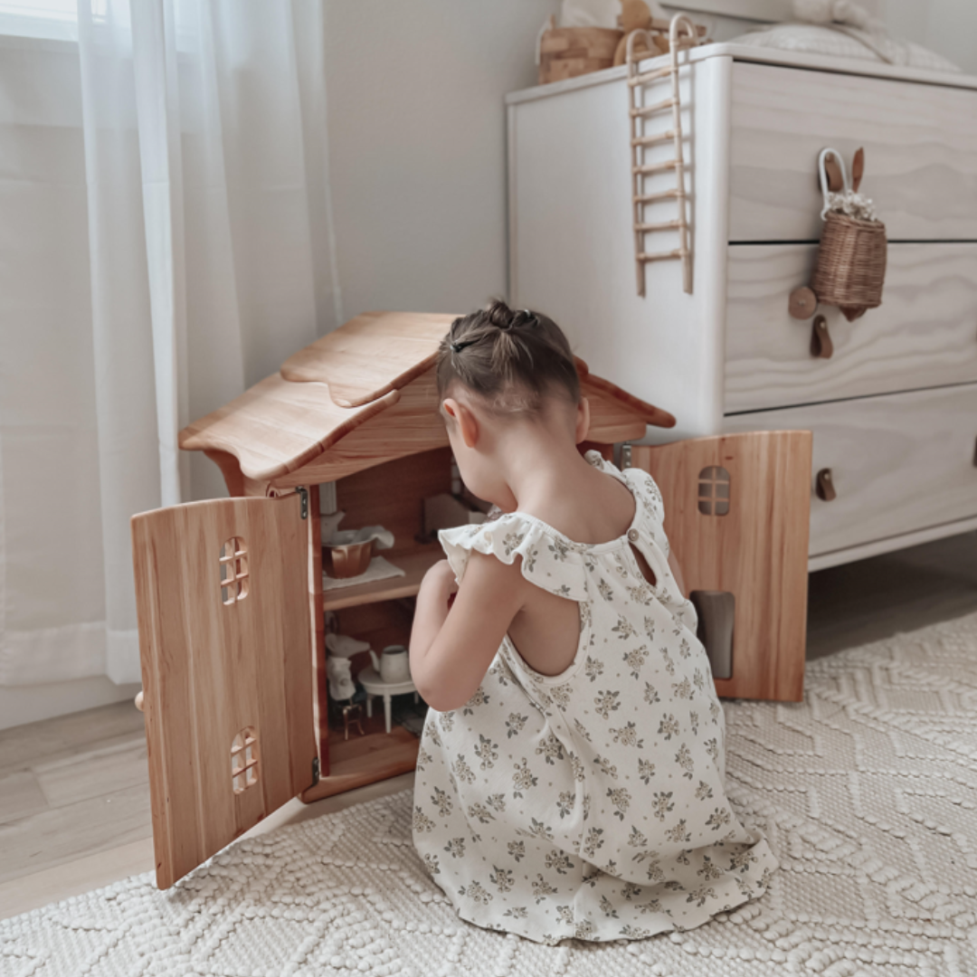 Pre Order Drewart Dollhouse Natural Roof and Doors Ships in late