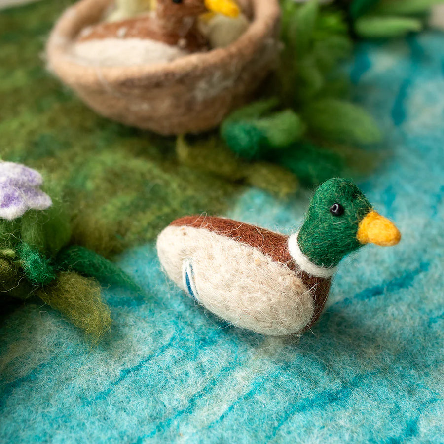 Featherfloat Pond Felt Playmat