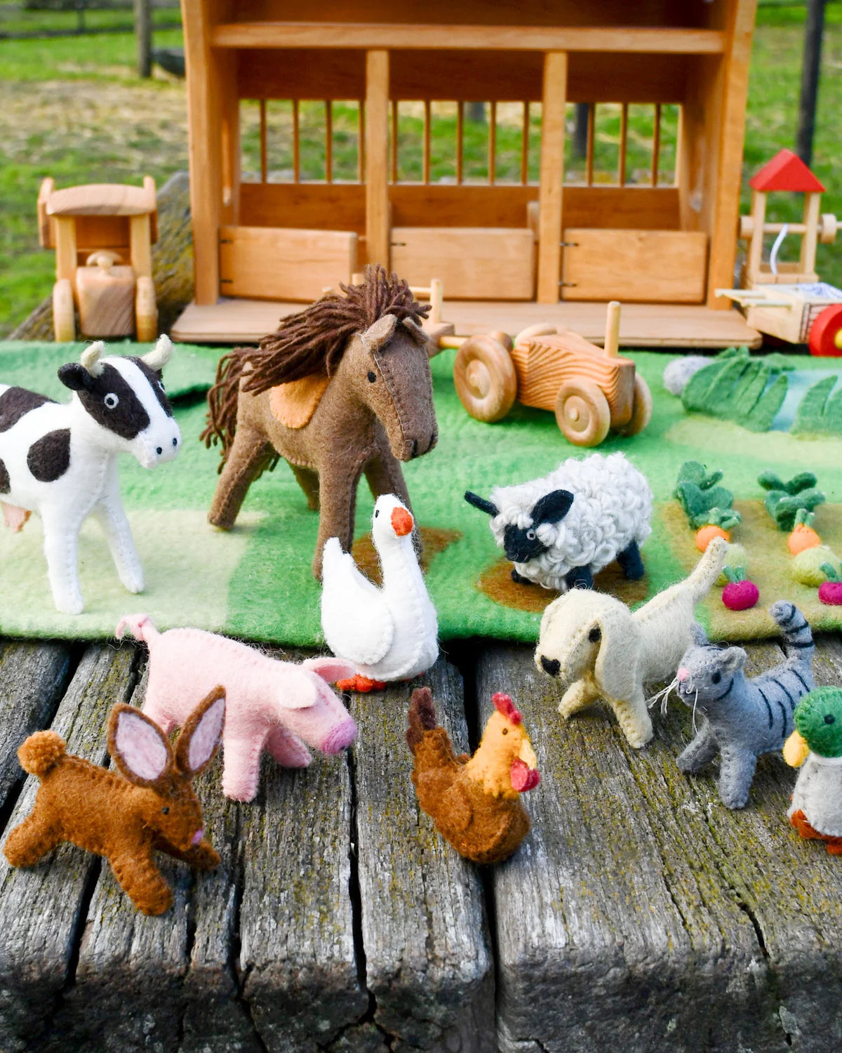 Tara Treasures Felt Farm Animals Toys Set