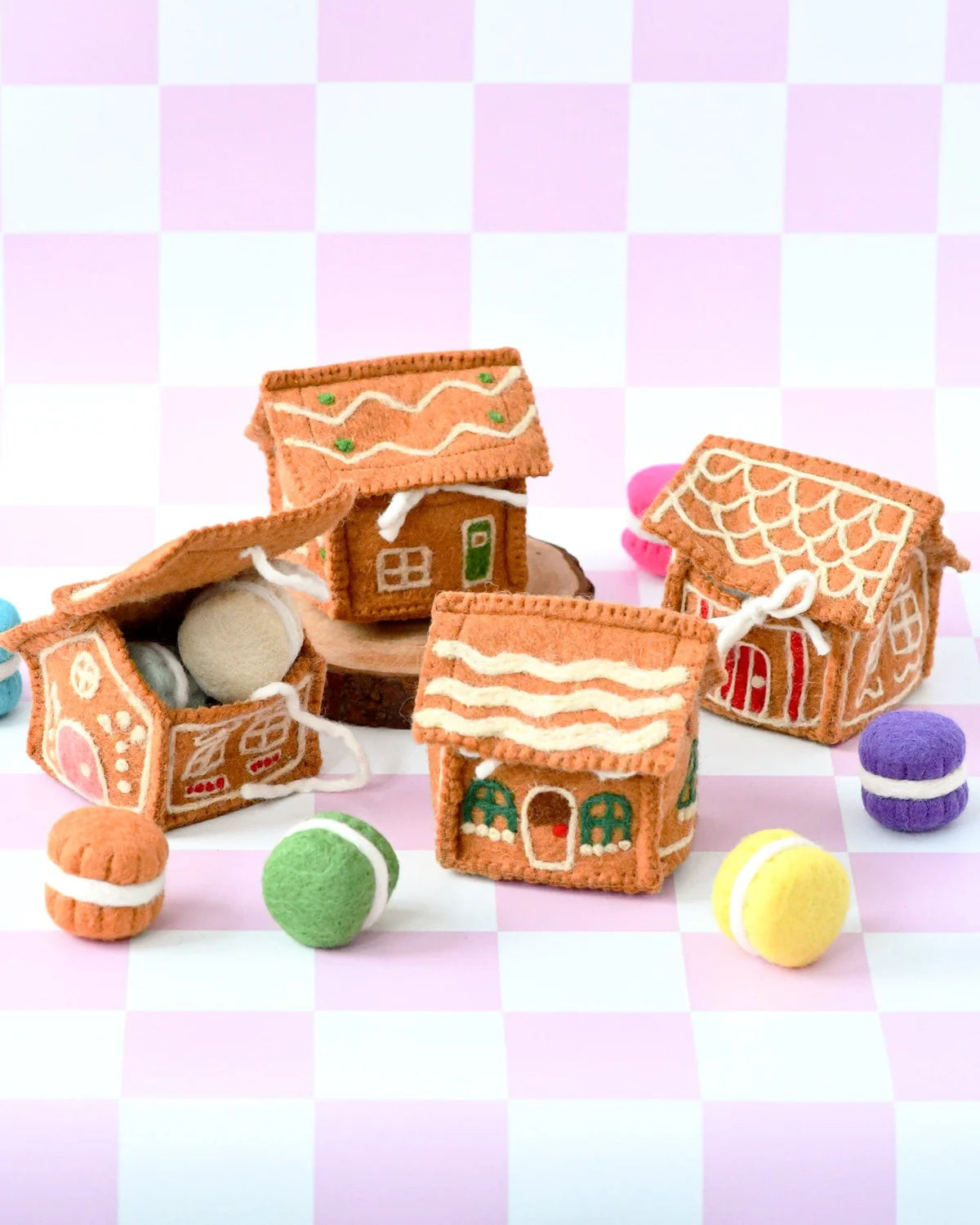 Felt Gingerbread House, Pink Door