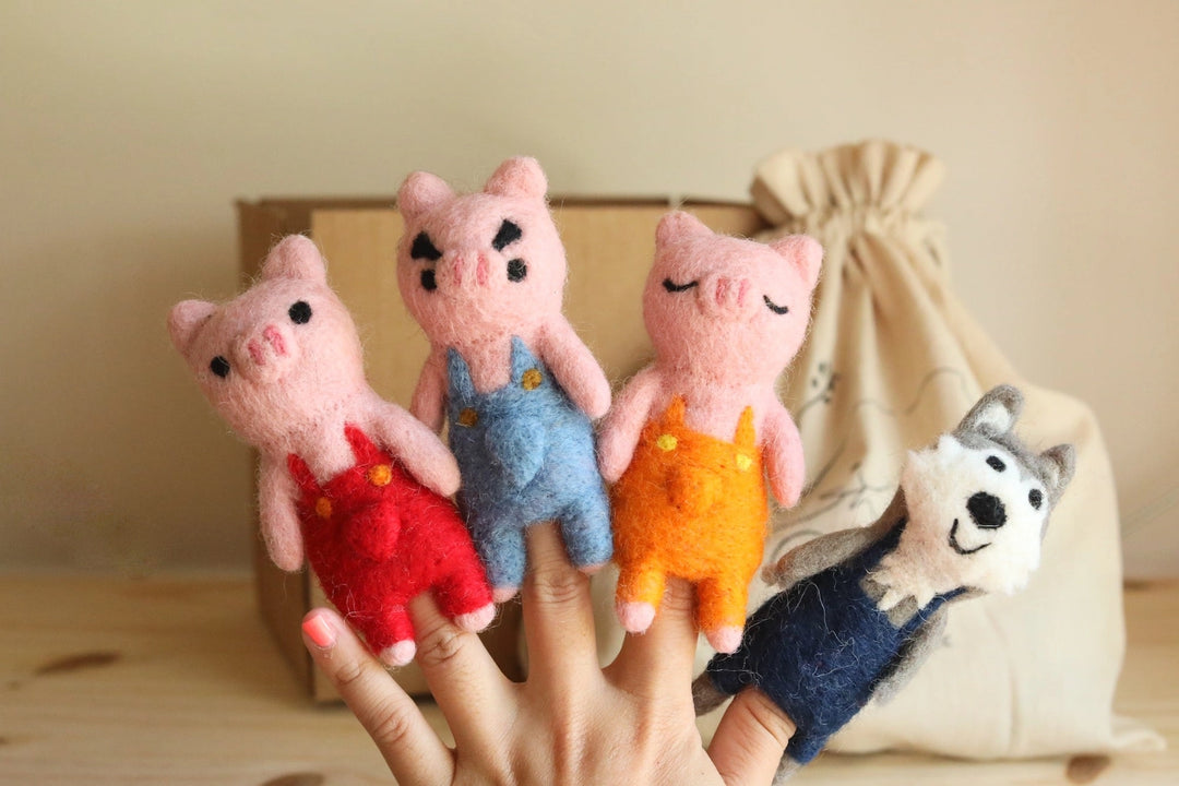 Felt Three Little Pigs &amp; Big Wolf Finger Puppet Set