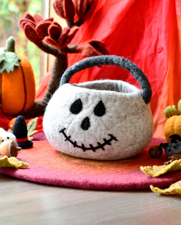 Felt Trick-Or-Treat Spooky Skull Bag