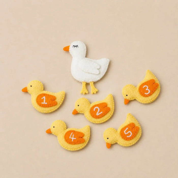 Five Little Ducks Puppet Set with Stand