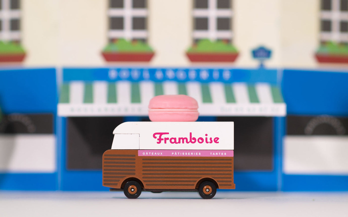 Candylab Framboise Macaron Van