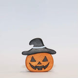 Mako Jack-o-lantern with Hat 1 · view 1