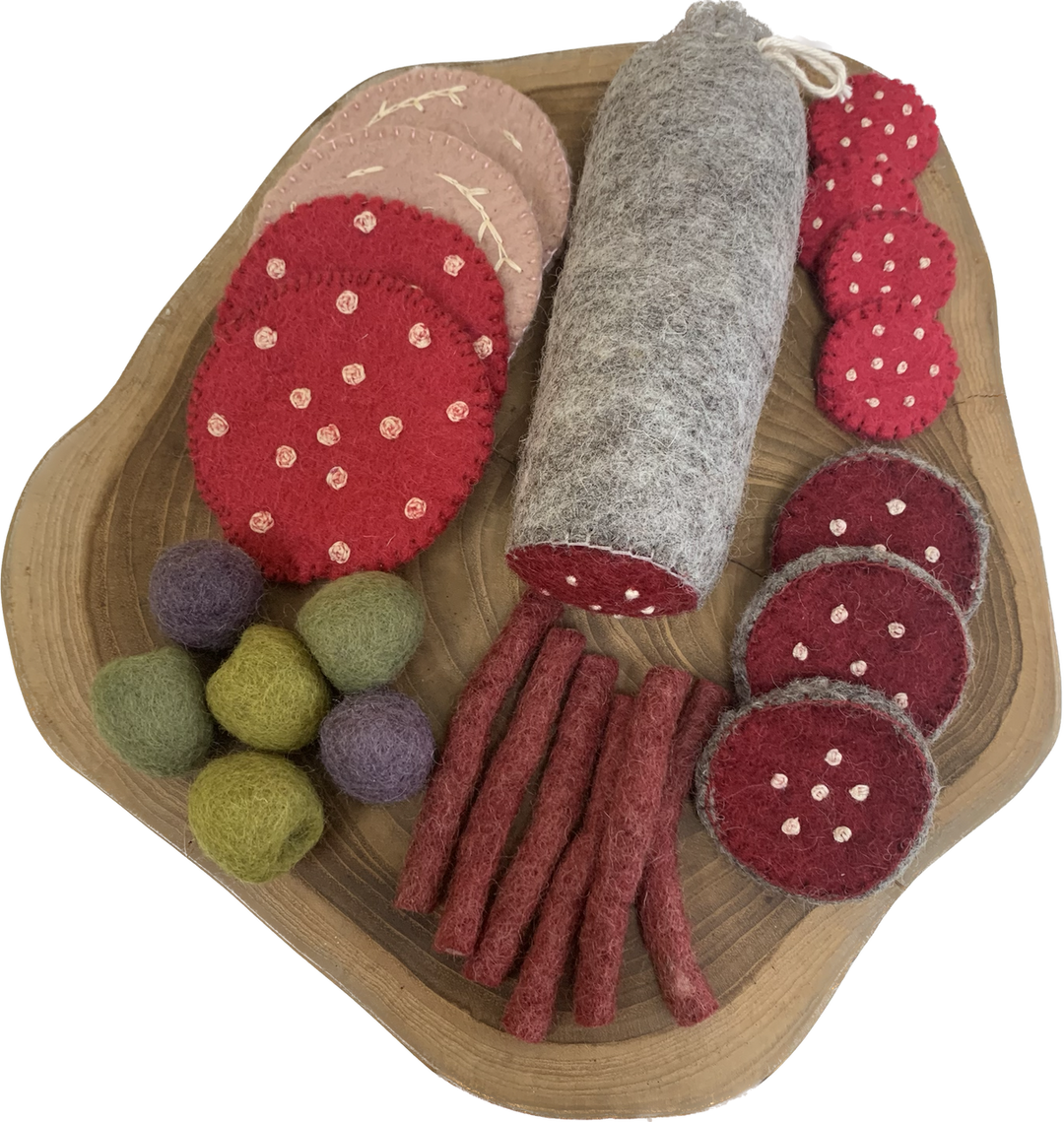 Papoose Felt Meat Lovers on Wood Slice, Set of 25 Pieces