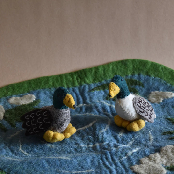 Papoose Felt Pond with Two Ducks Mat