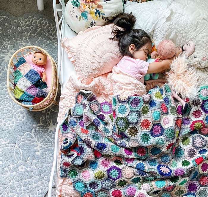 Poppie Crib Classic Collection, Assorted Colors