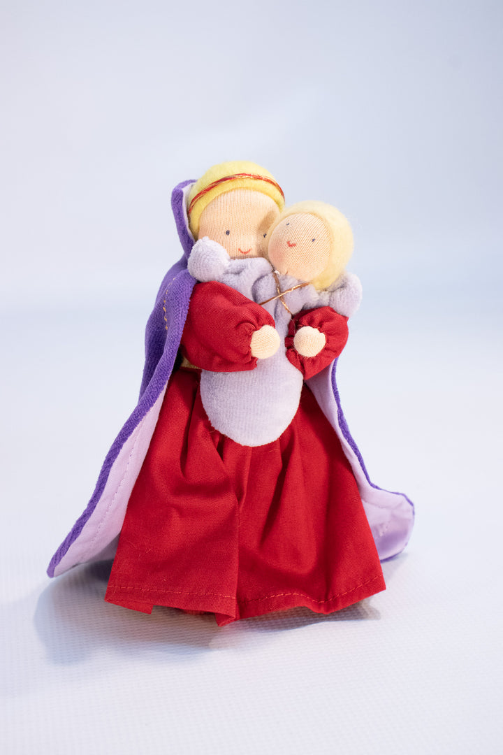 Evi Doll Queen with Baby