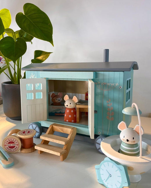 Wooden Toys, Felt Playsets & Sensory Play | My Toy Wagon