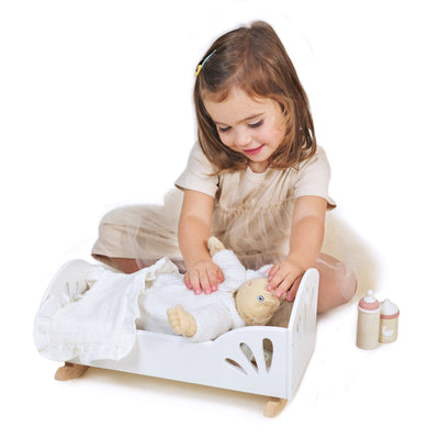 Tender Leaf Sweet Swan Dolly Bed