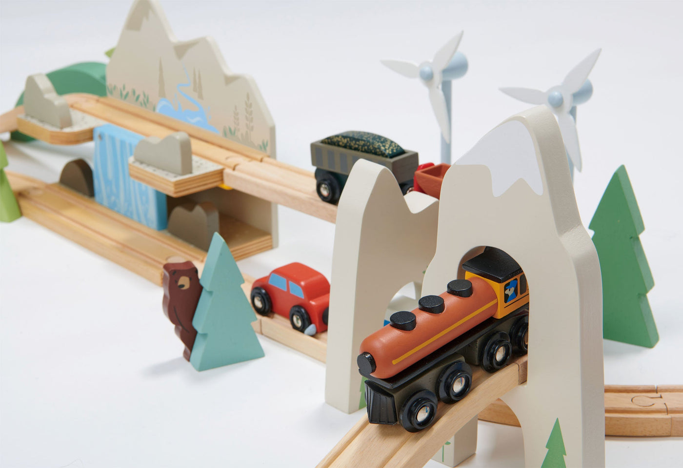 Tender Leaf Mountain View Train set