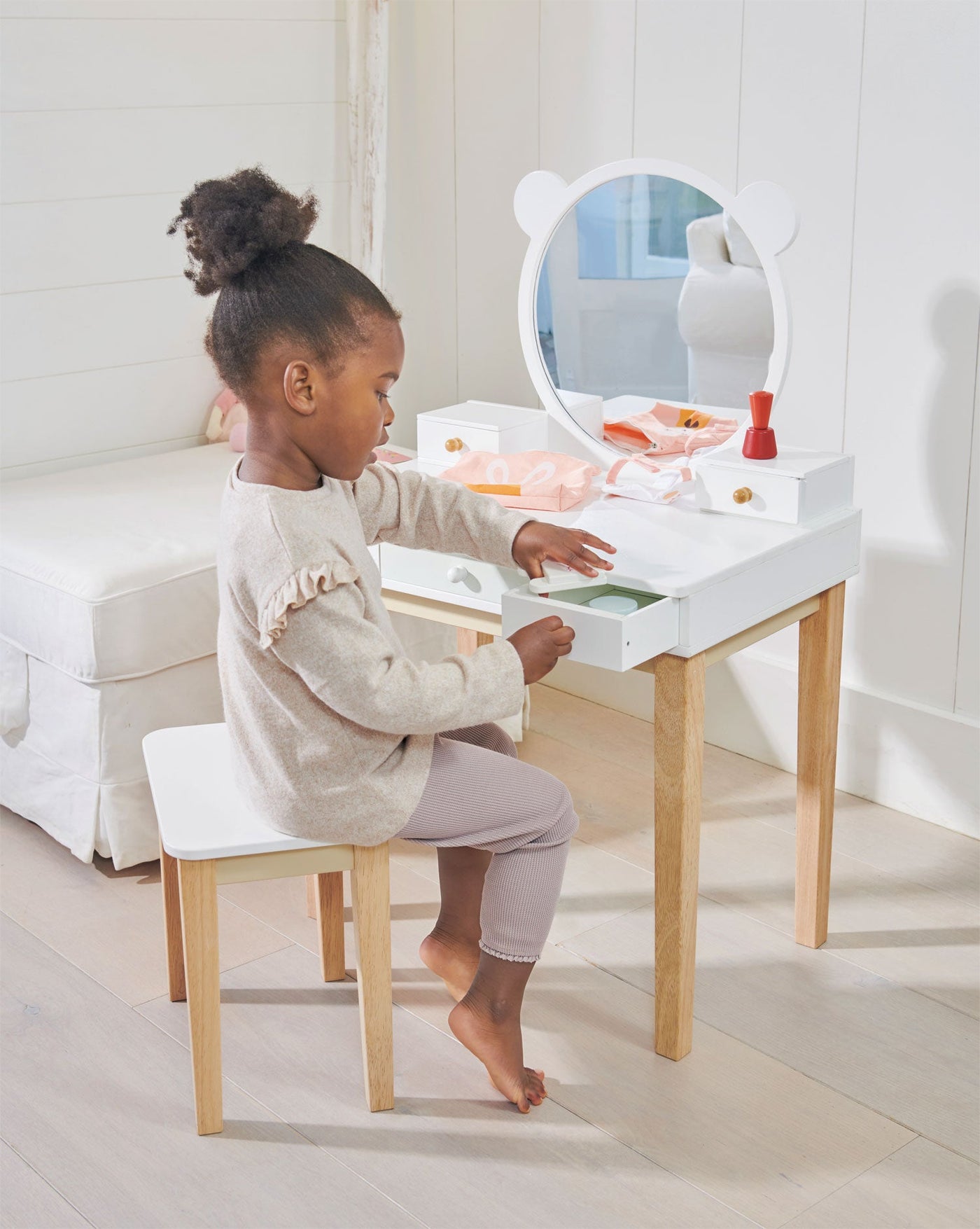 Tender Leaf Forest Dressing Table