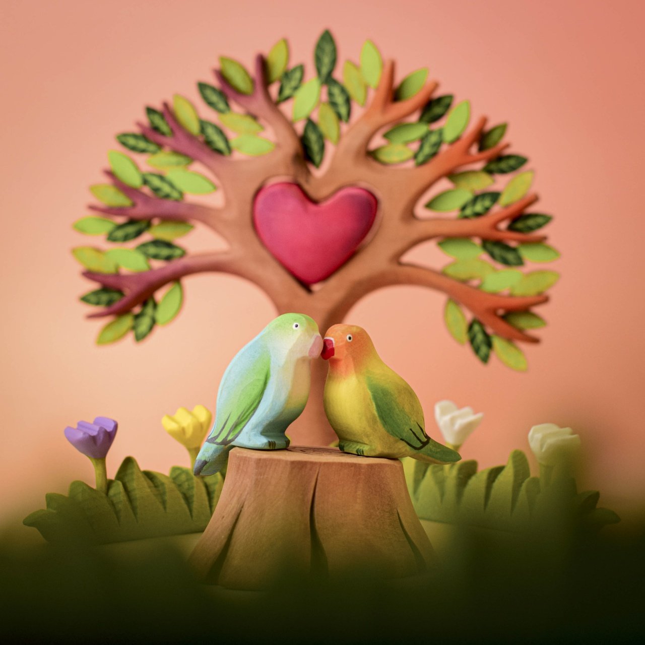 Bumbu Tree Stump and Lovebirds Set
