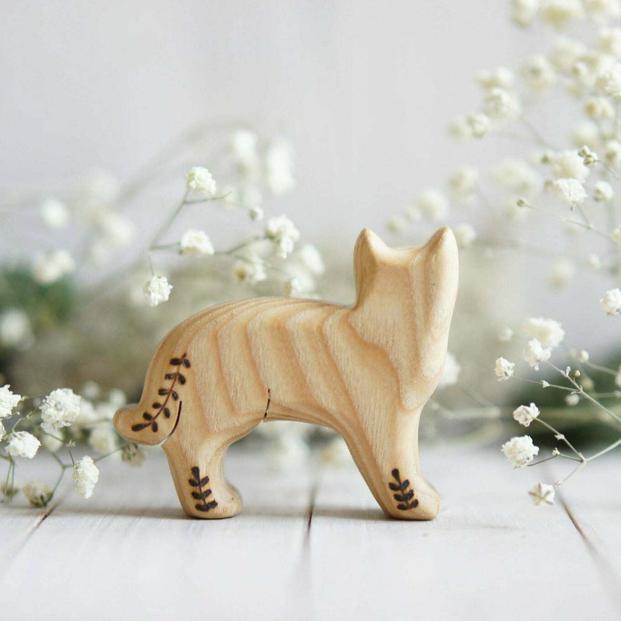Wooden Cat, Floral