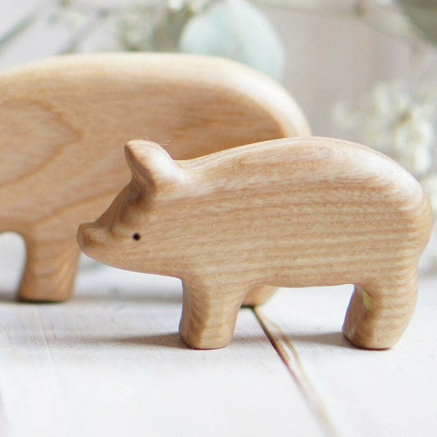 Wooden Little Pig, Standing
