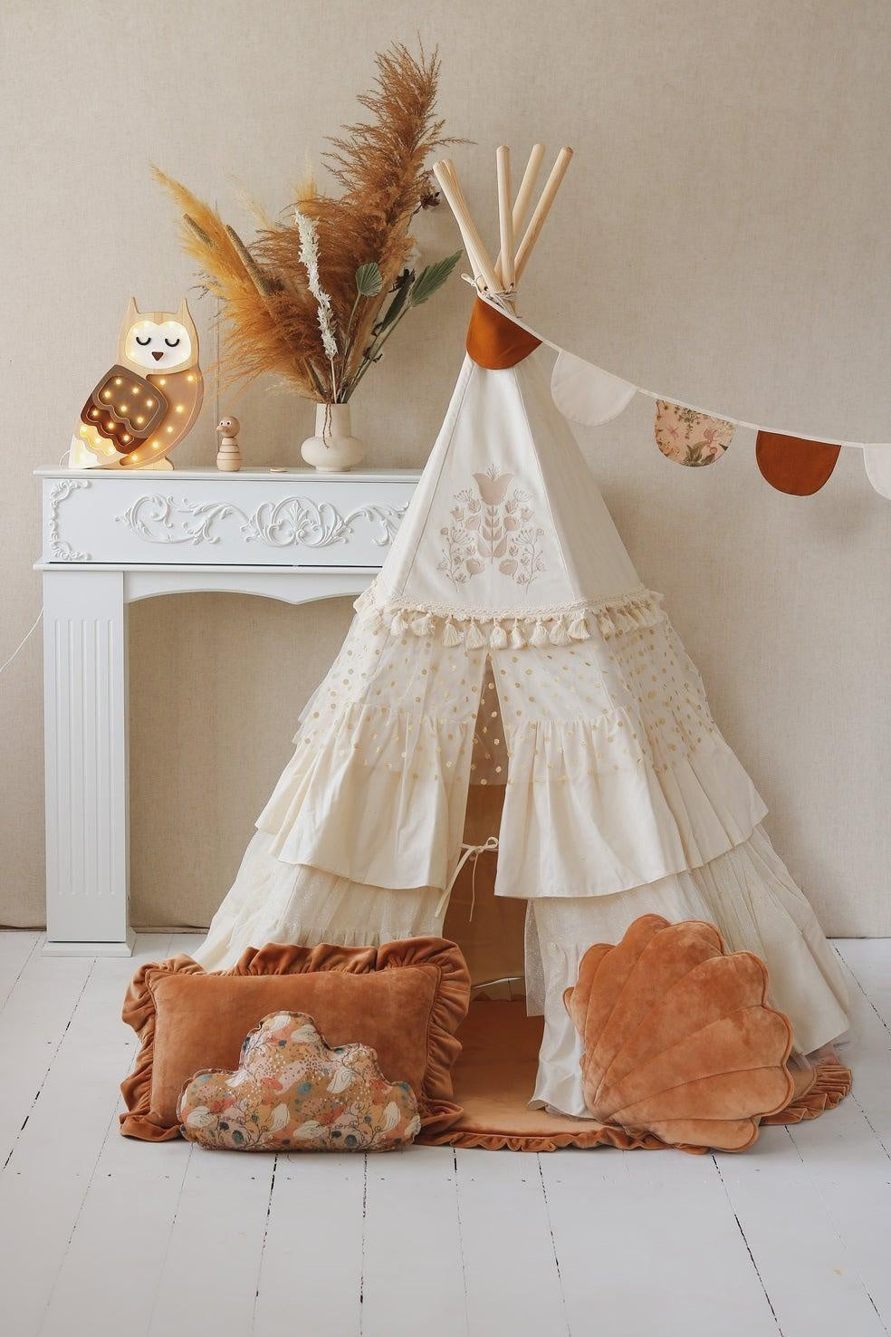 “Boho” Teepee Tent with Frills and "Caramel" Mat with Frill Set