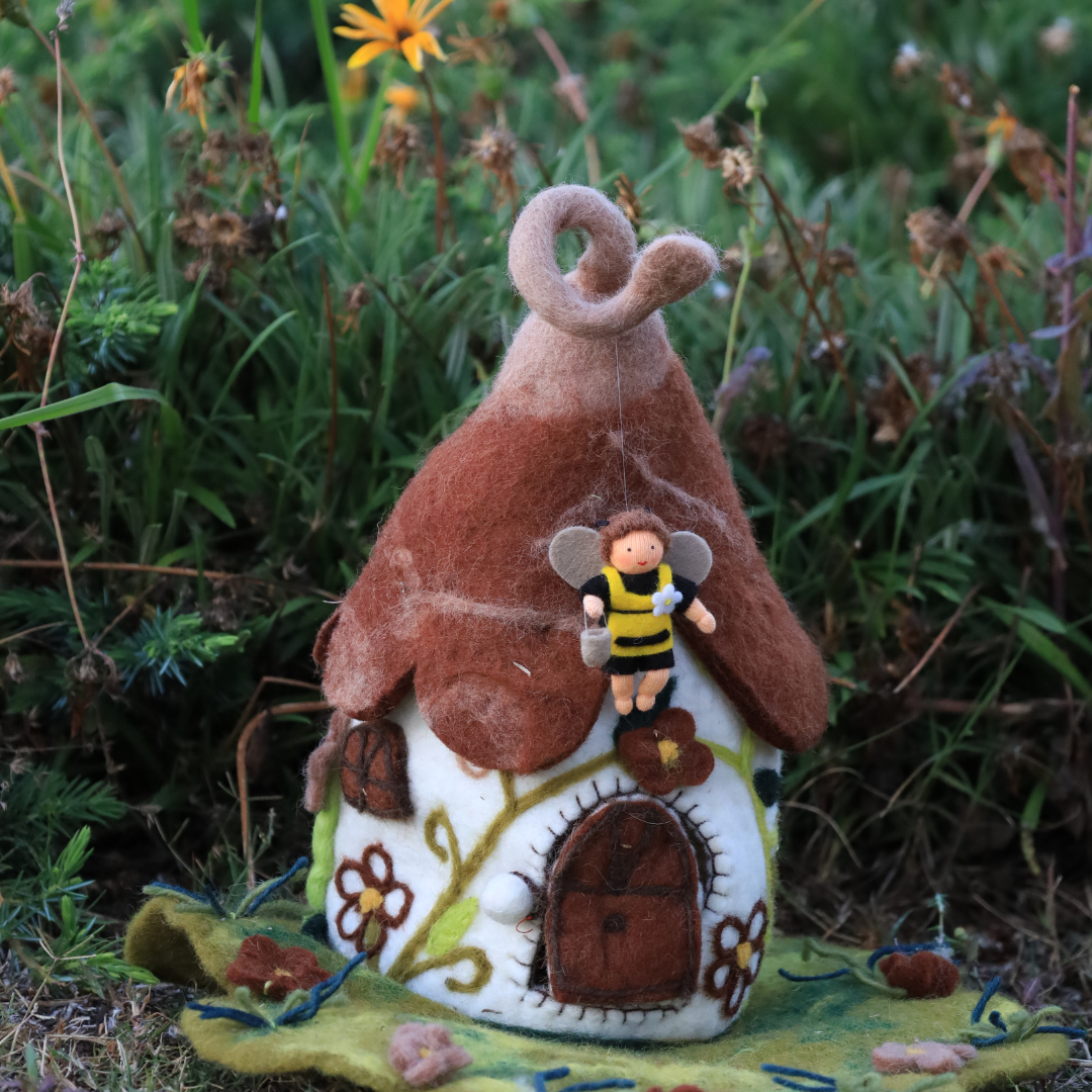 Pre-Order Brown Flower Fairy House and Mat (Ships in April)