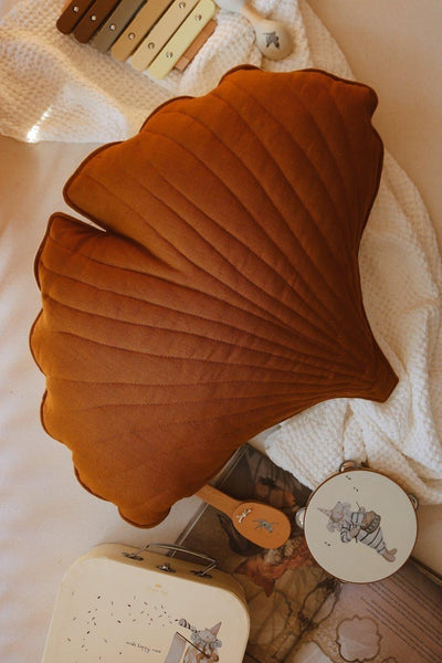 Linen “Caramel” Ginkgo Leaf Pillow