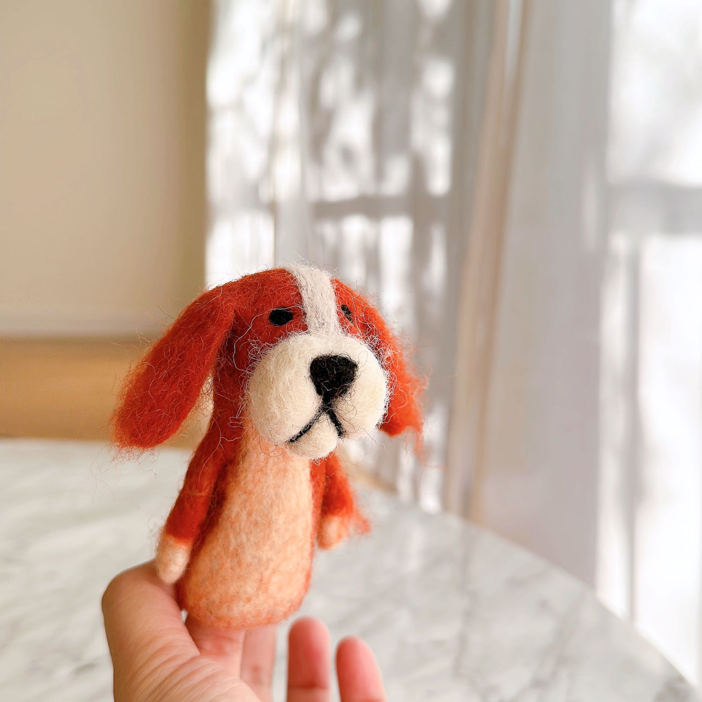 Cavalier King Charles Spaniel finger puppet - Orange