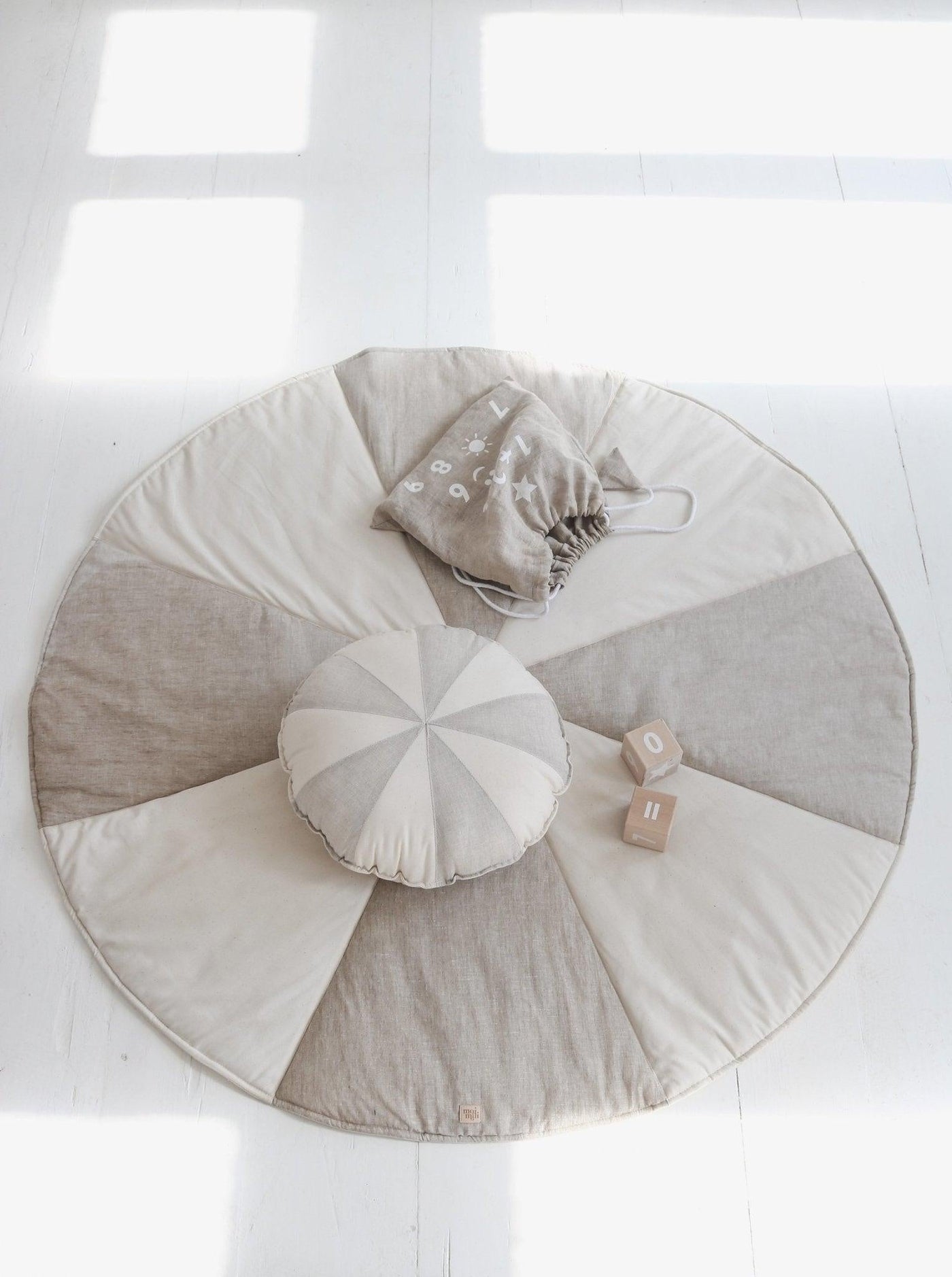 “Cream Candy” Round Patchwork Mat