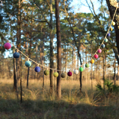 Felt Color Ball Lightbulb Garland