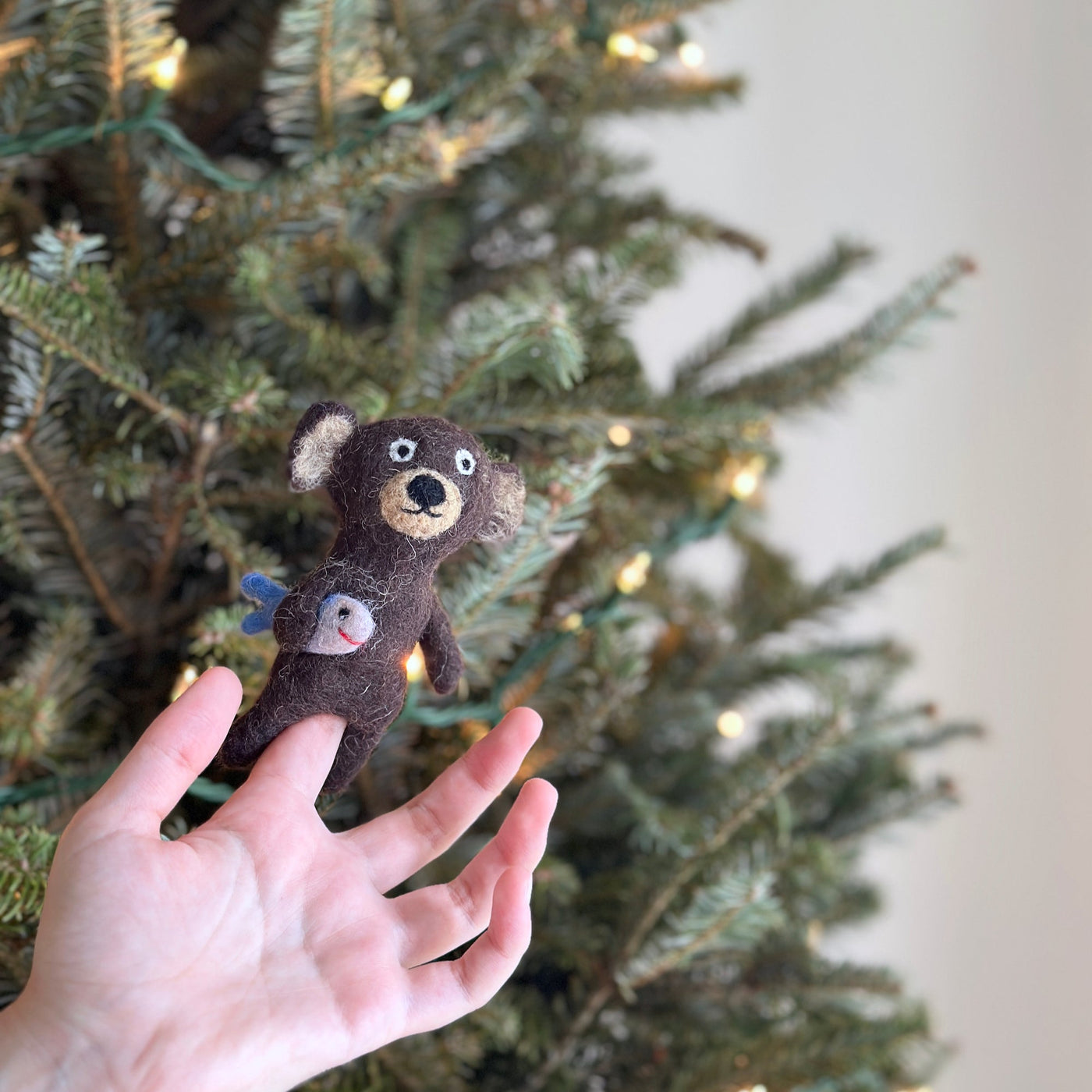 Felt Finger Puppet - Brown Bear Holding Fish
