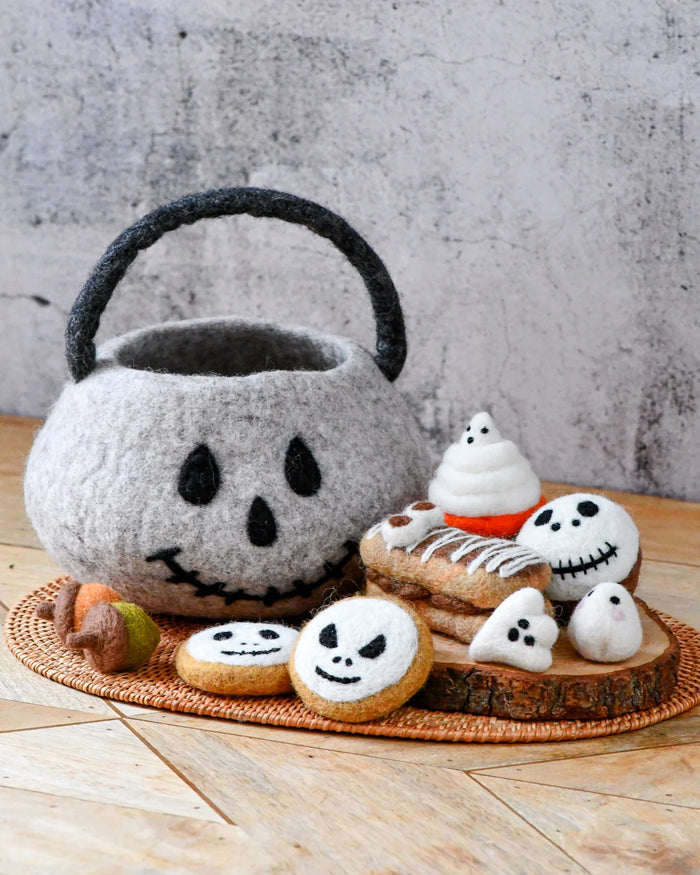 Felt Spooky Ghost Grazing Set