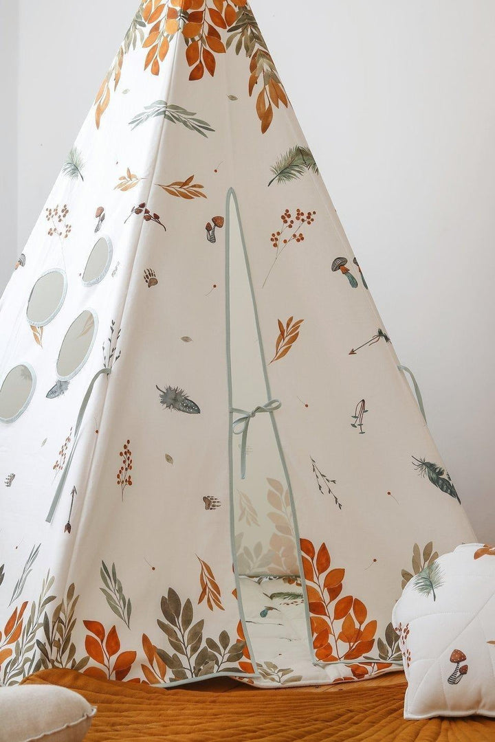 “Forest Friends” Teepee and Round Mat Set