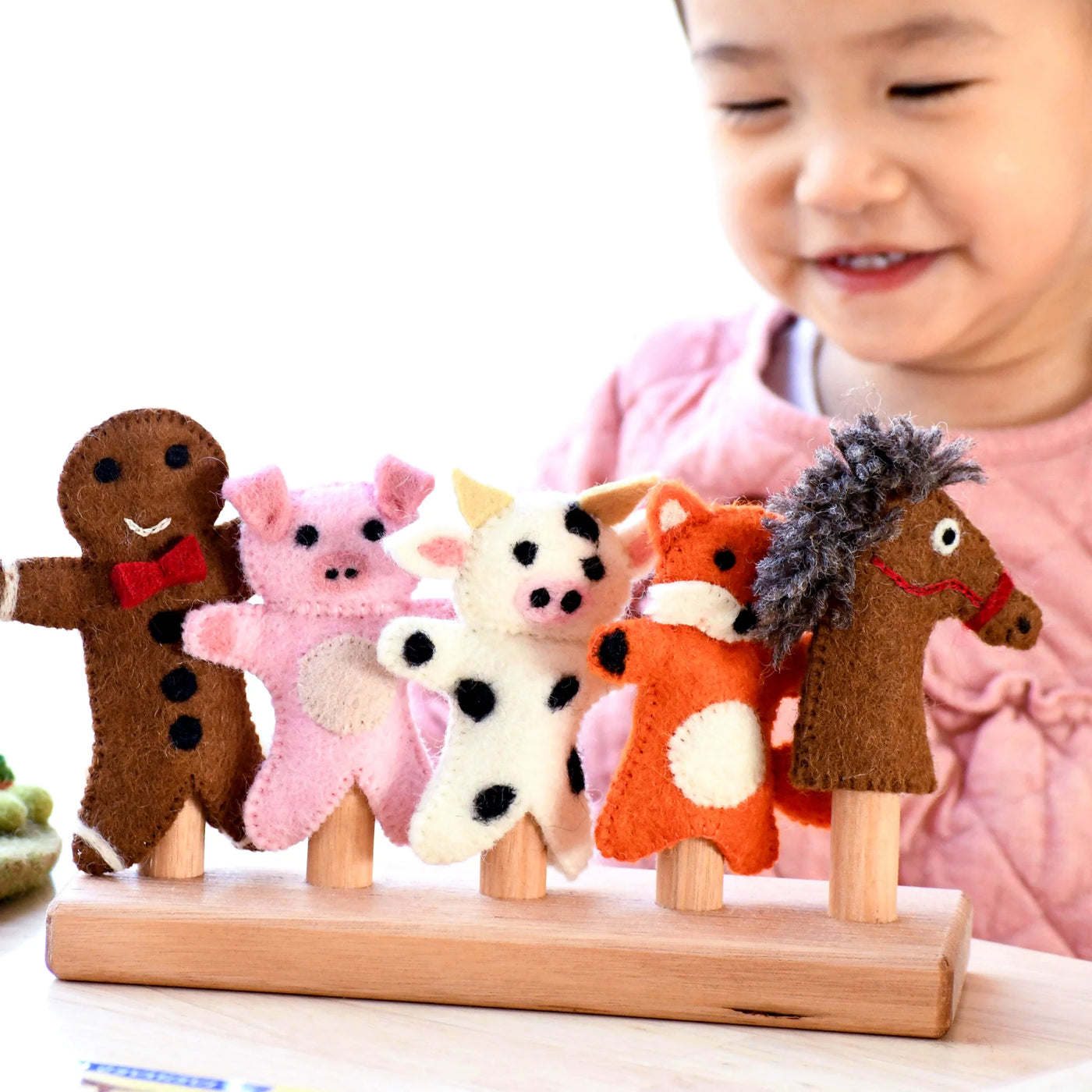 Pre-Order Gingerbread Man Story, Finger Puppet Set (Ships in November)