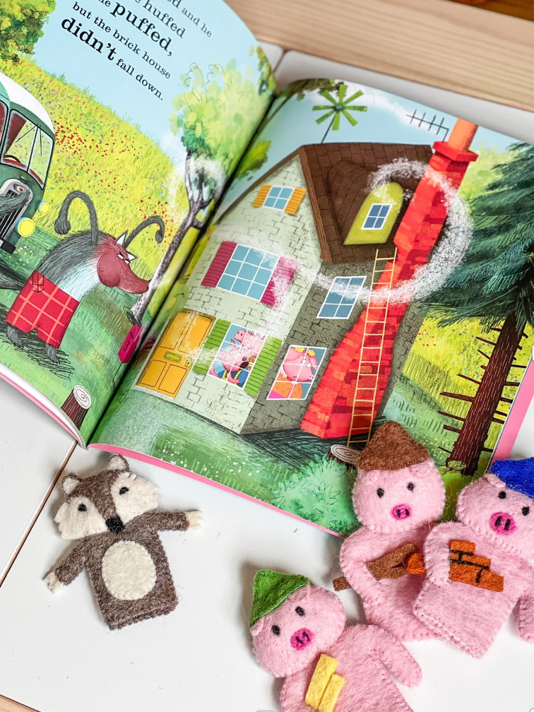 Pre-Order Three Little Pigs, Finger Puppet Set of 4