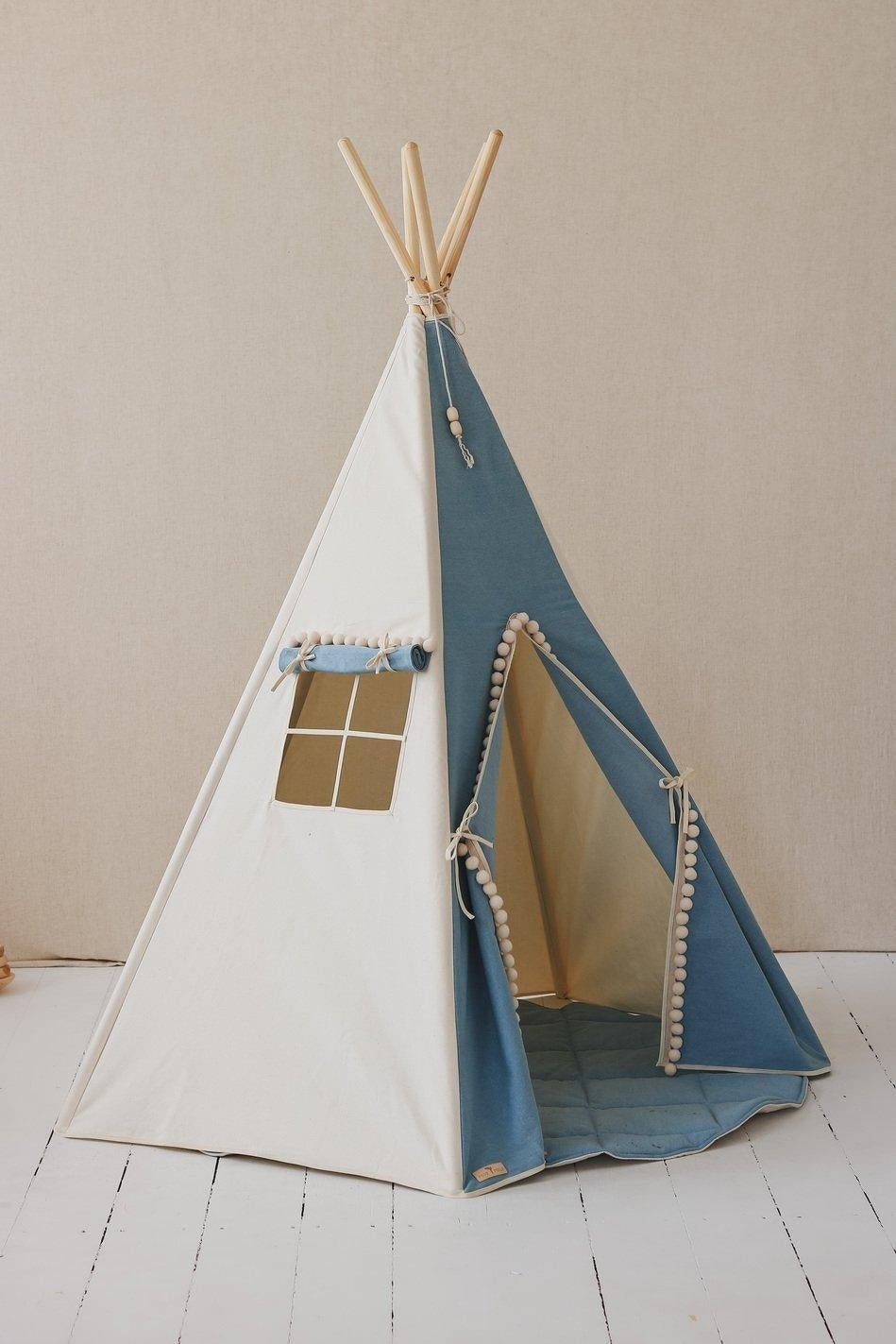 “Jeans” Teepee with Pompoms and Round Mat Set