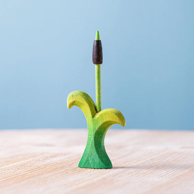 Bumbu Lake and Cattails Play Set