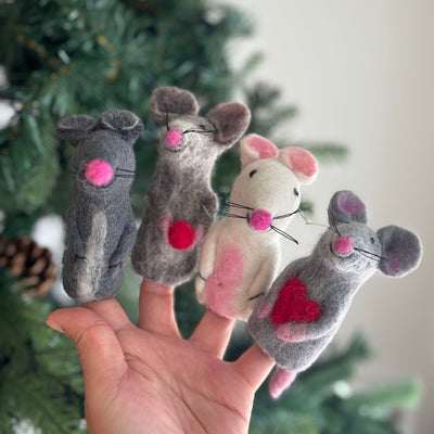 Mouse Finger Puppet