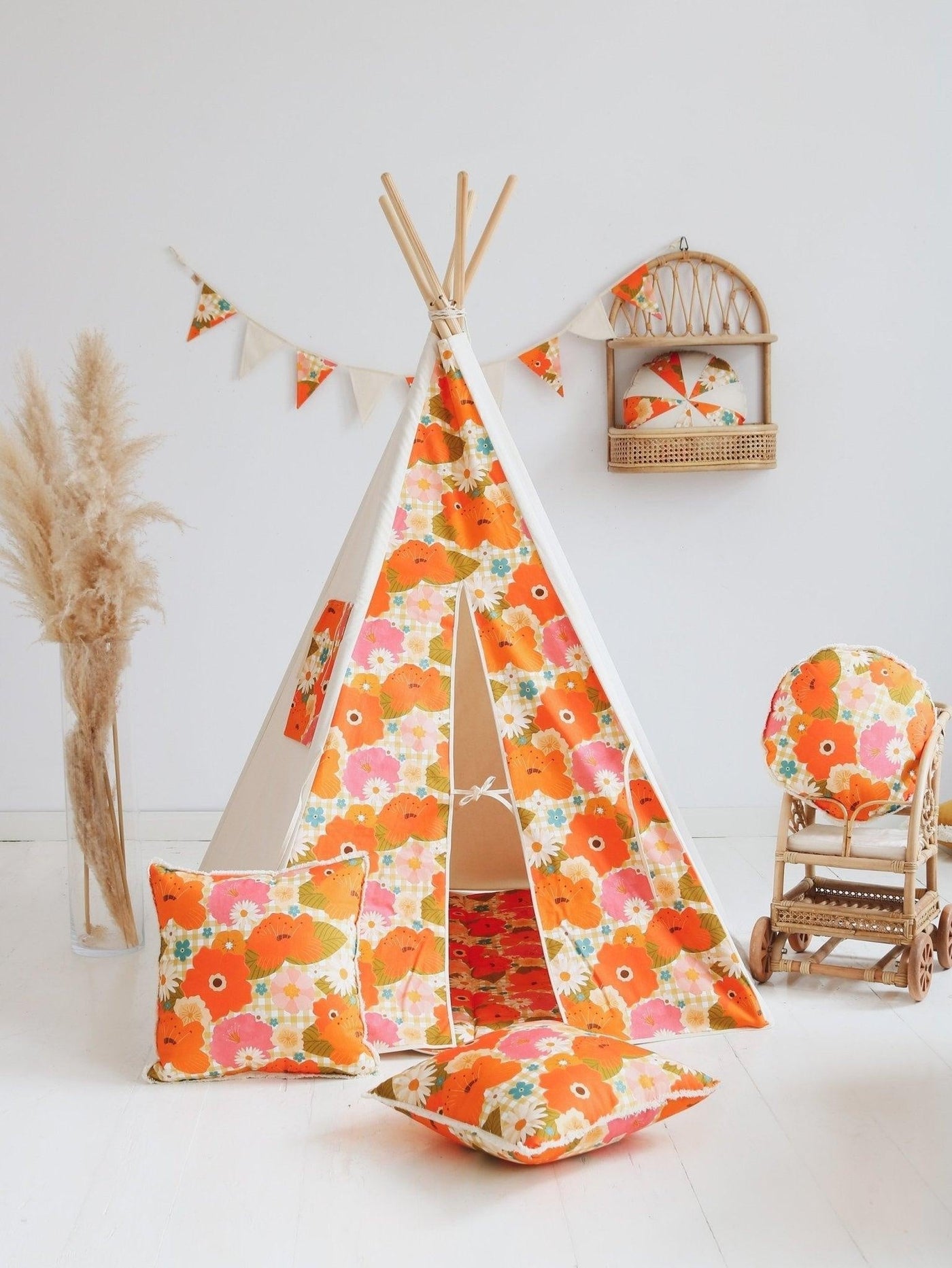 “Picnic with Flowers” Teepee Tent and Mat Set